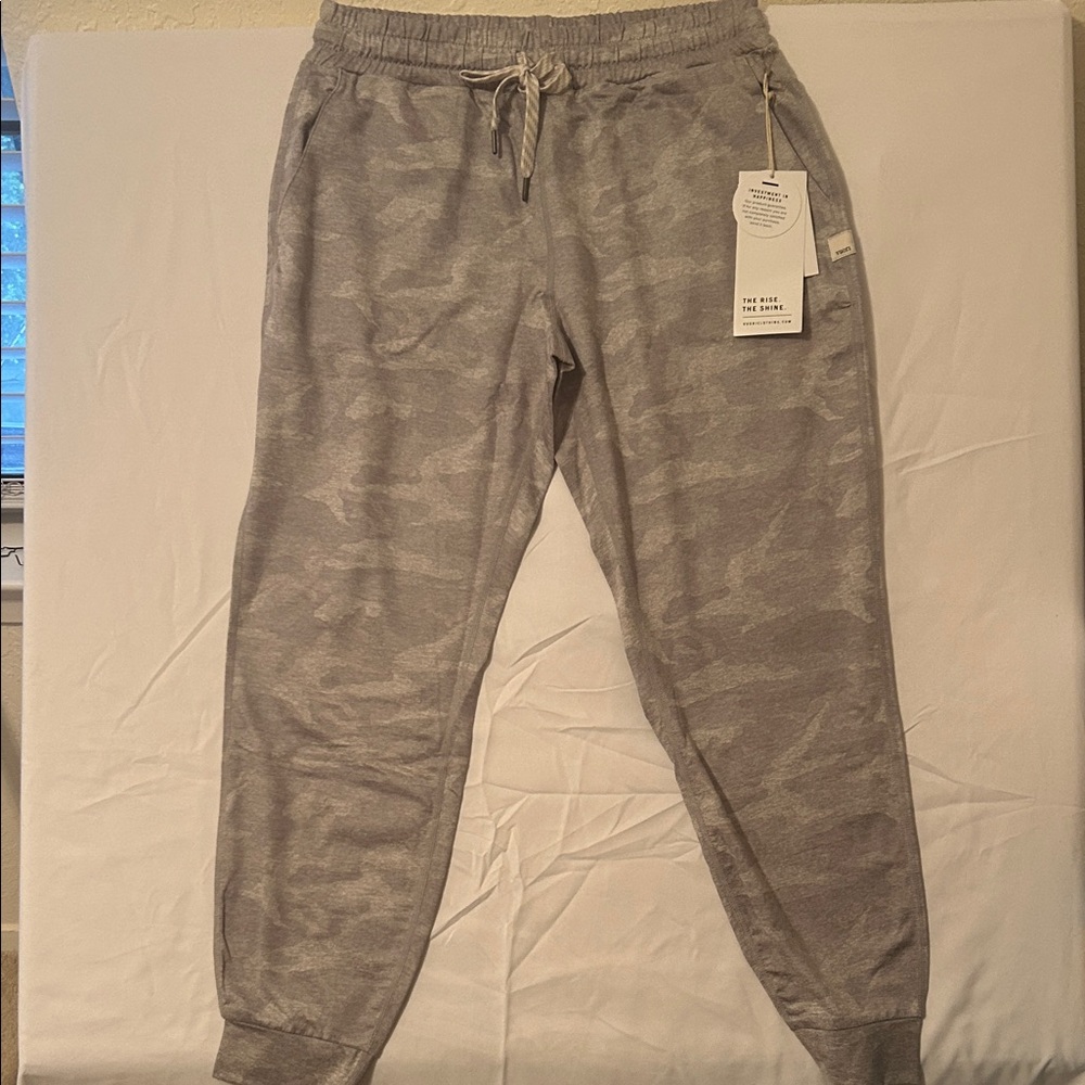 Vuori Gray Lightweight Active Joggers